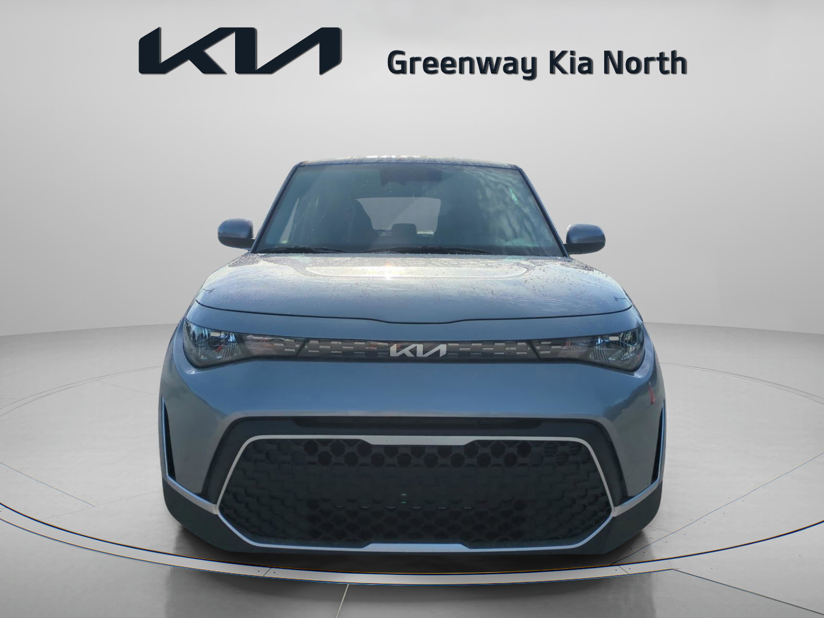 2025 Kia Soul LX photo 2