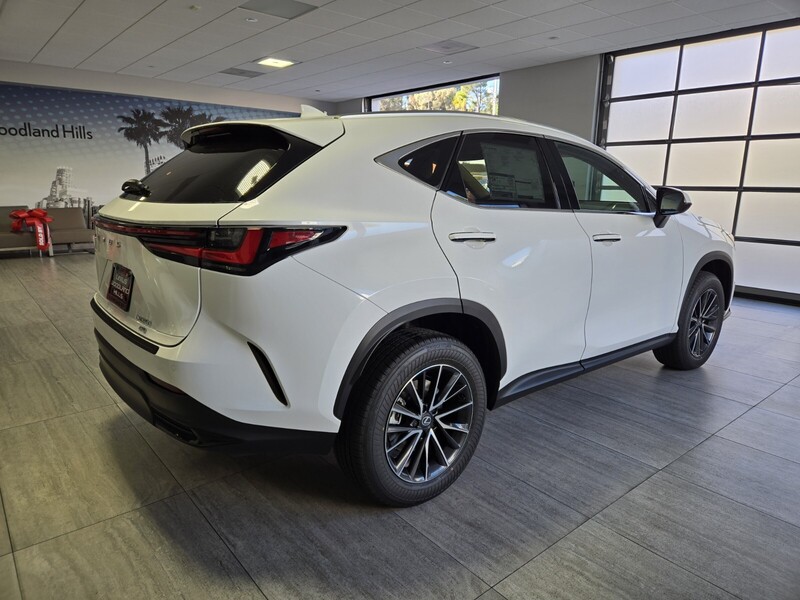 2026 Lexus NX 350 Premium AWD photo 3