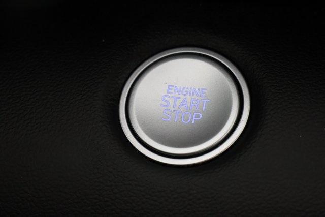 2023 Hyundai Elantra SEL photo 16