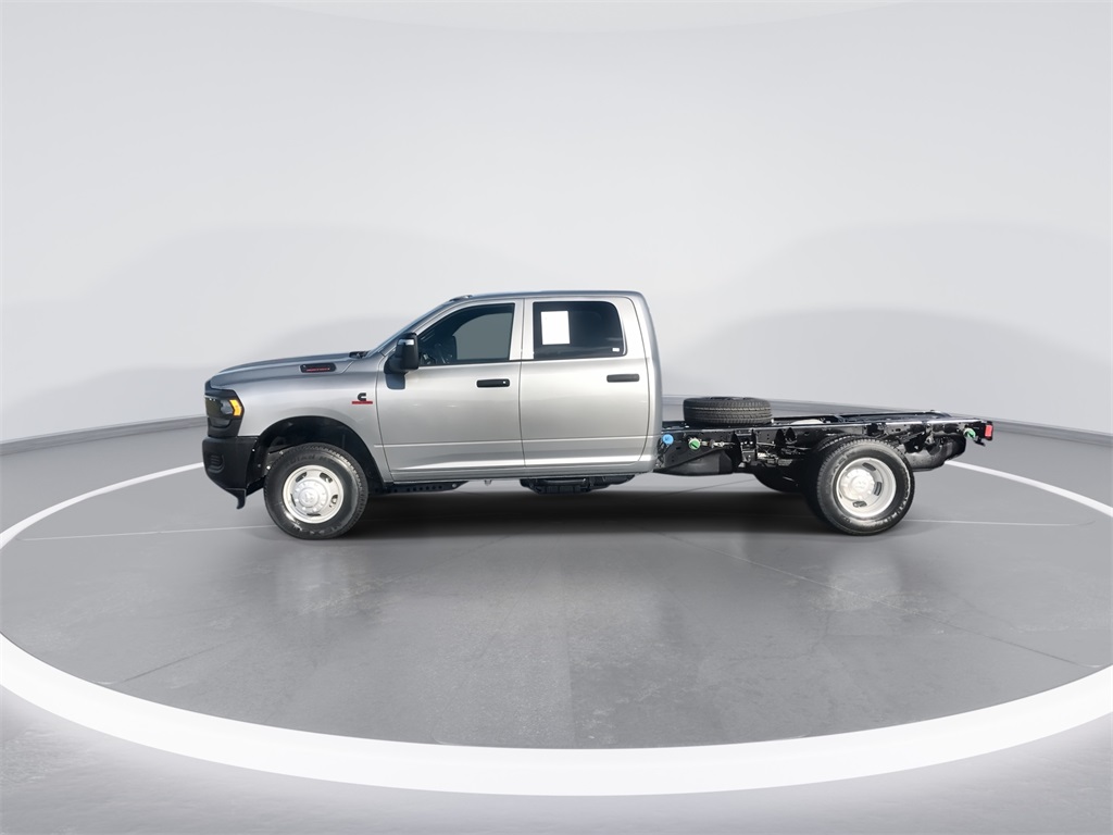 2023 Ram 3500 Tradesman photo 4