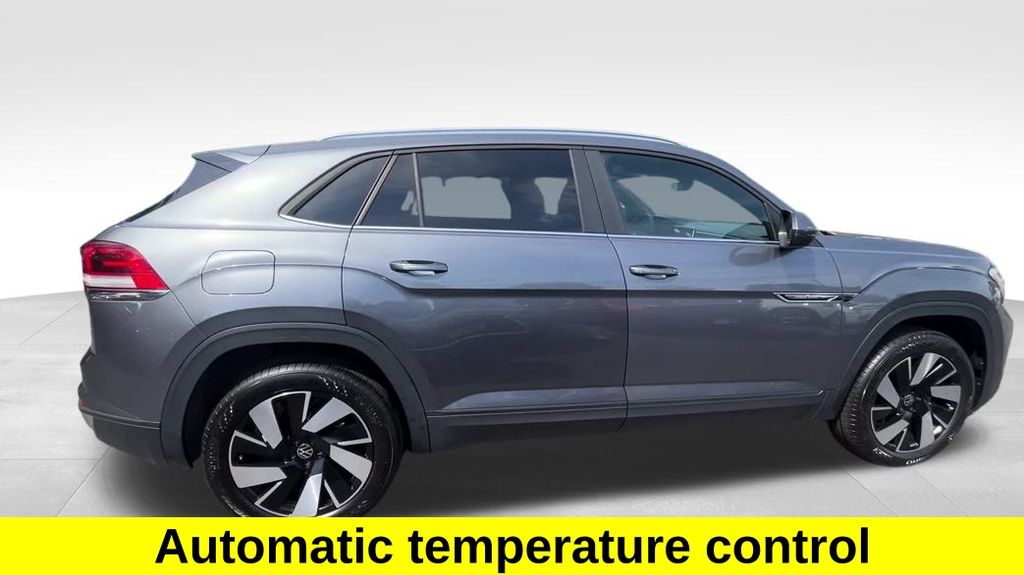 2024 Volkswagen Atlas Cross Sport SE Technology photo 10
