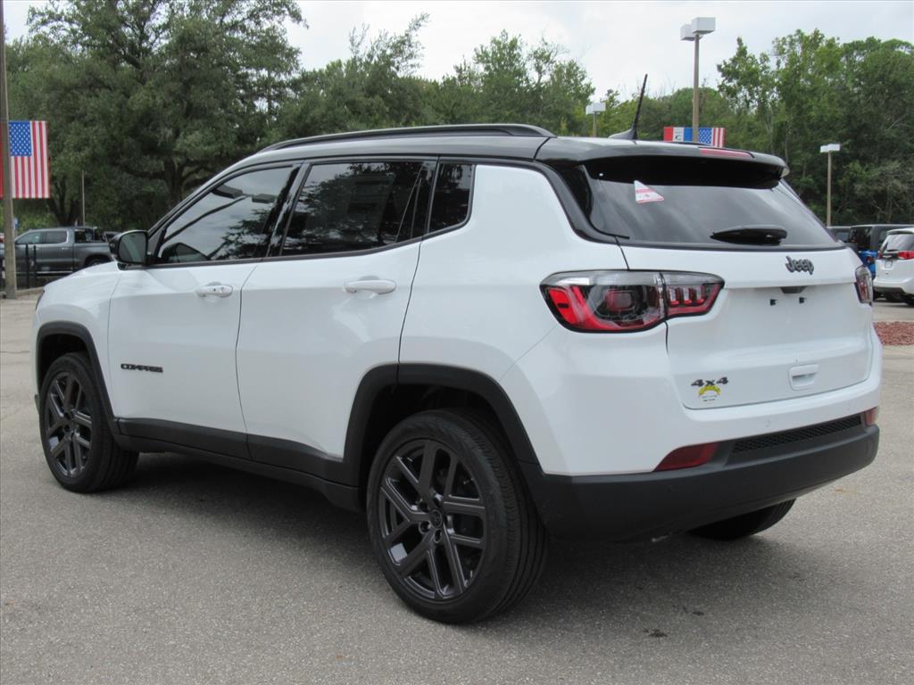 2025 Jeep Compass Limited photo 4