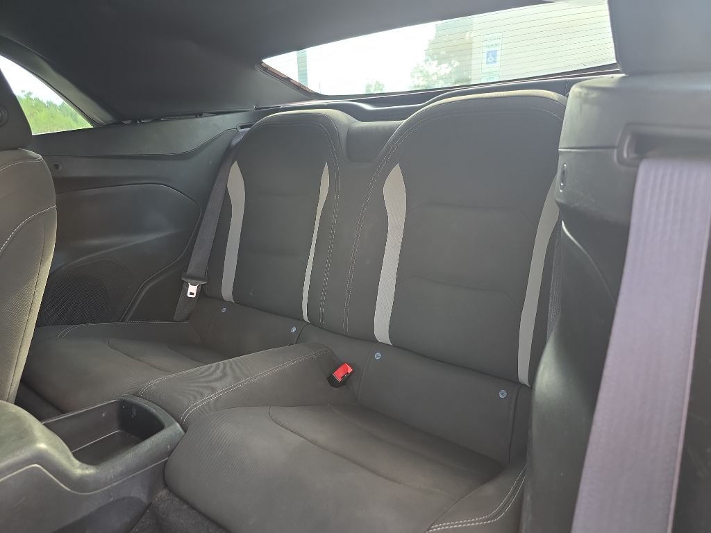 2020 Chevrolet Camaro 1LT photo 23