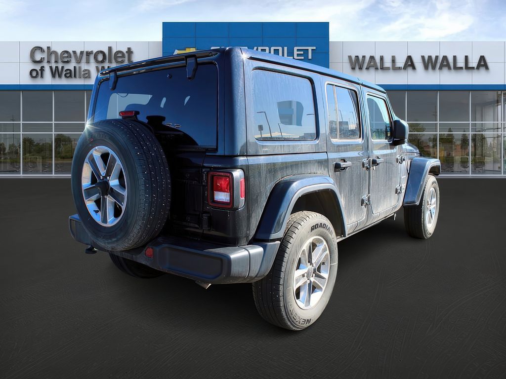2023 Jeep Wrangler Sahara photo 6