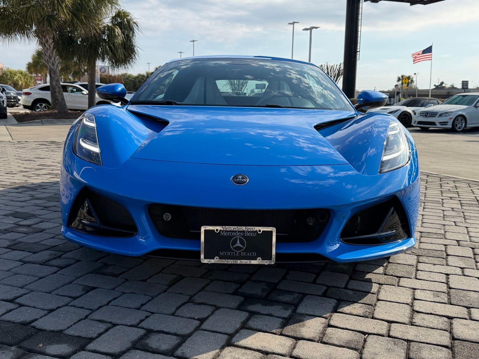 2025 Lotus Emira Base photo 4