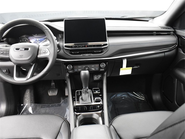 2025 Jeep Compass North Edition Latitude photo 8