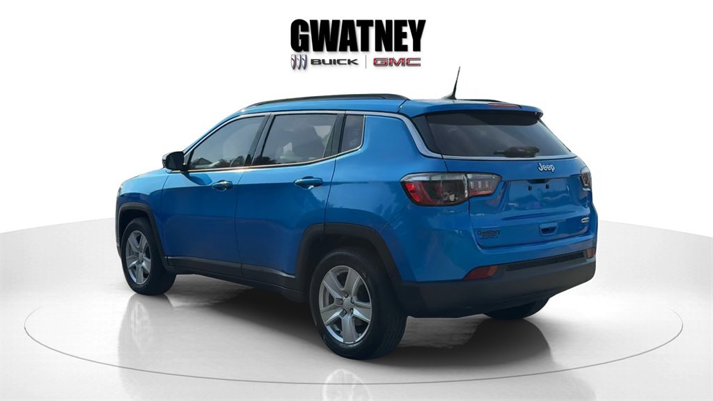 2022 Jeep Compass Latitude photo 4