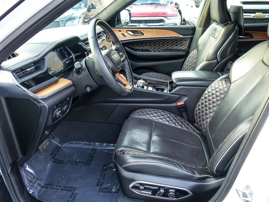 2023 JEEP GRAND CHEROKEE - Image 12