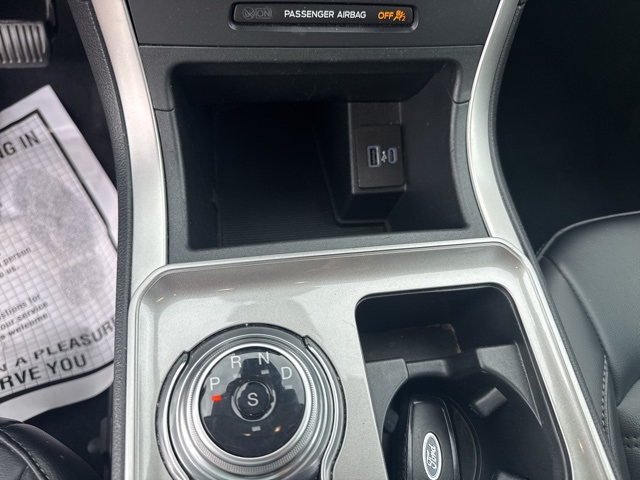 2024 Ford Edge SEL photo 16