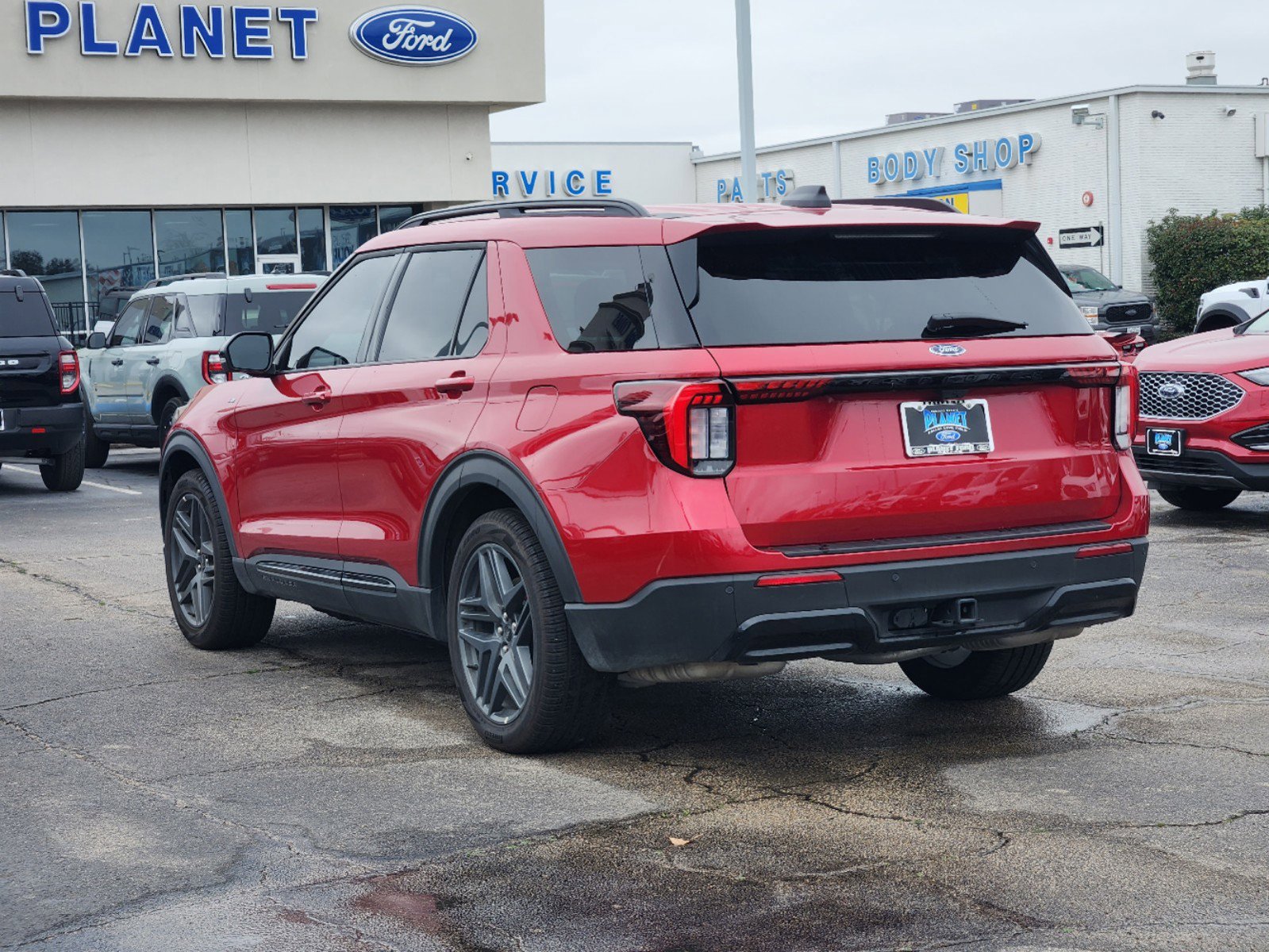 New 2025 Rapid Red Metallic Tinted Cc Ford ST-Line image 3