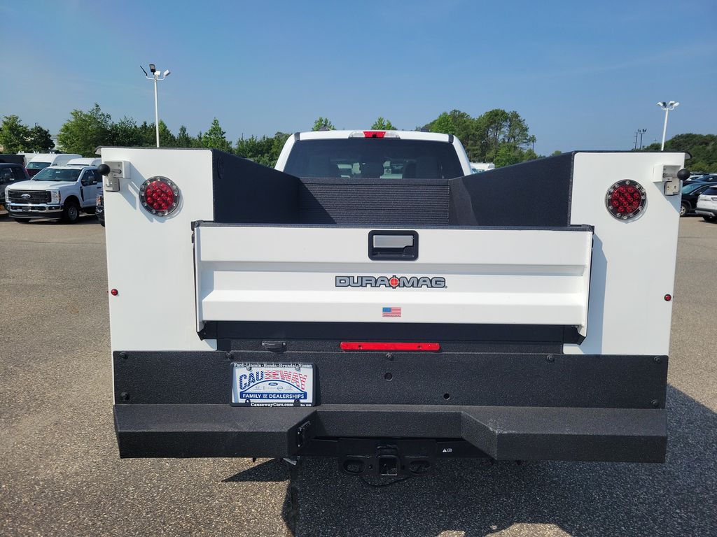 2025 Ford F-350 XLT photo 4
