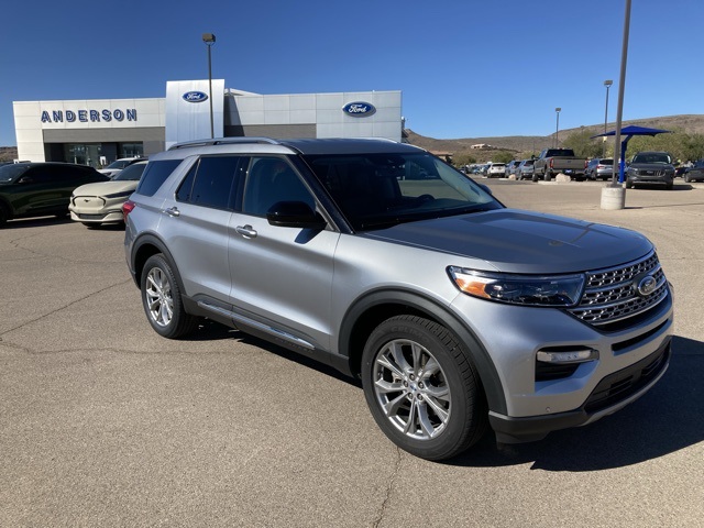 2023 Ford Explorer Limited photo 3