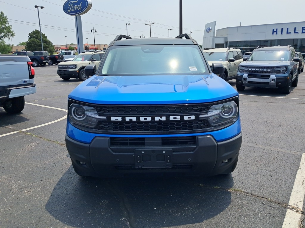2025 Ford Bronco Sport Outer Banks photo 2