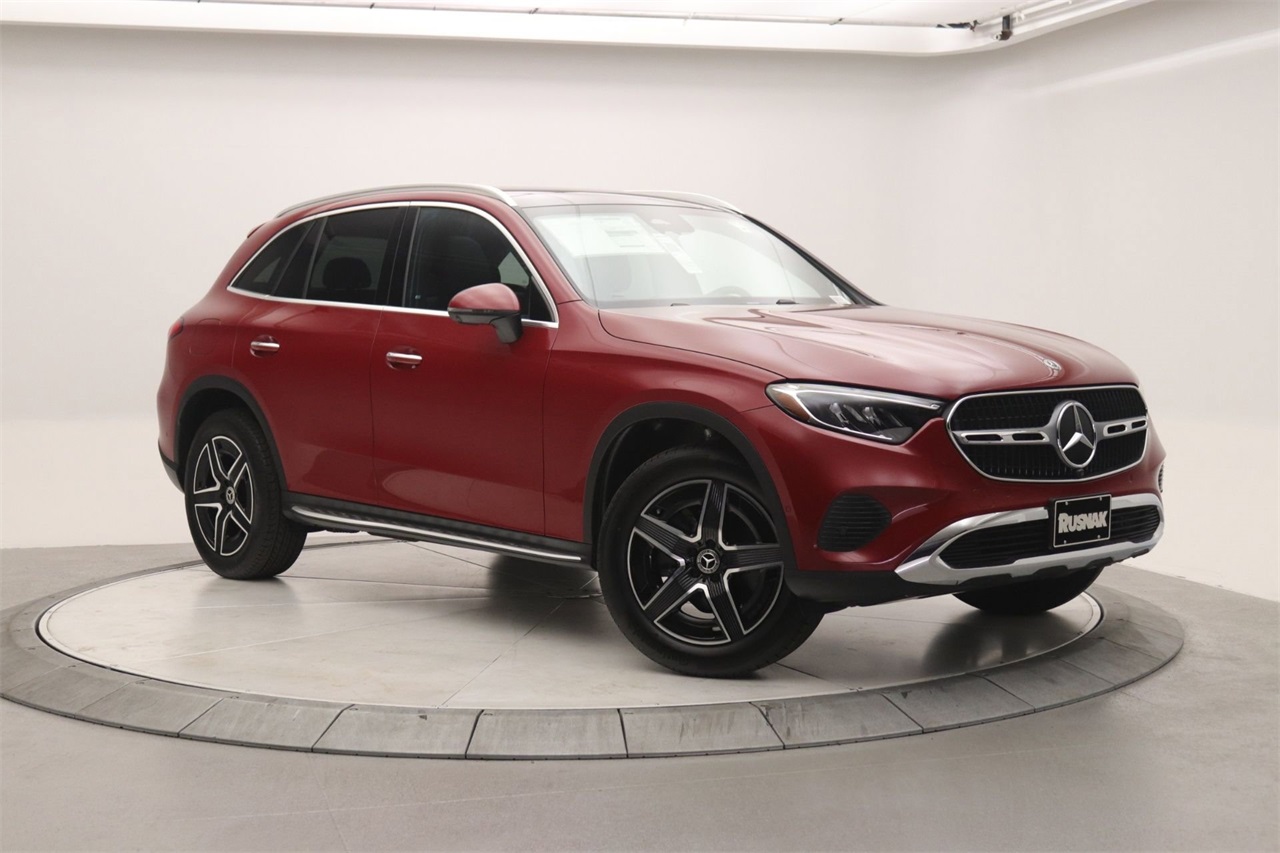 2026 Mercedes-Benz GLC Base's photo