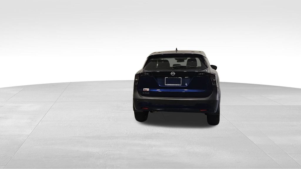 2025 Nissan Kicks SV photo 4