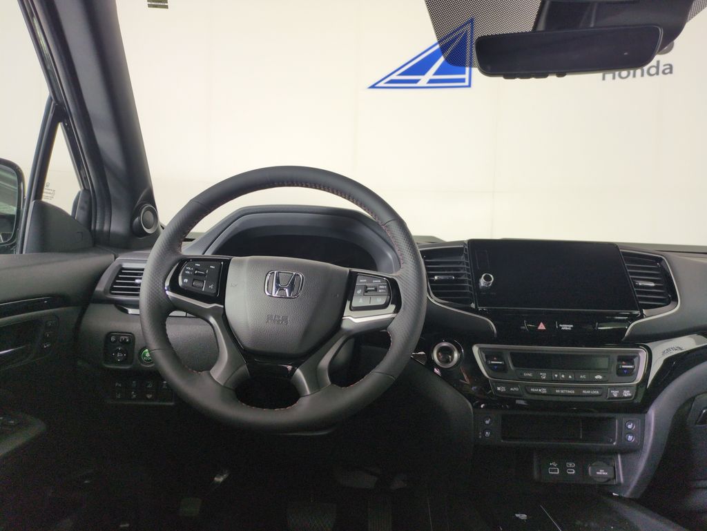 2025 Honda Ridgeline Black Edition photo 8