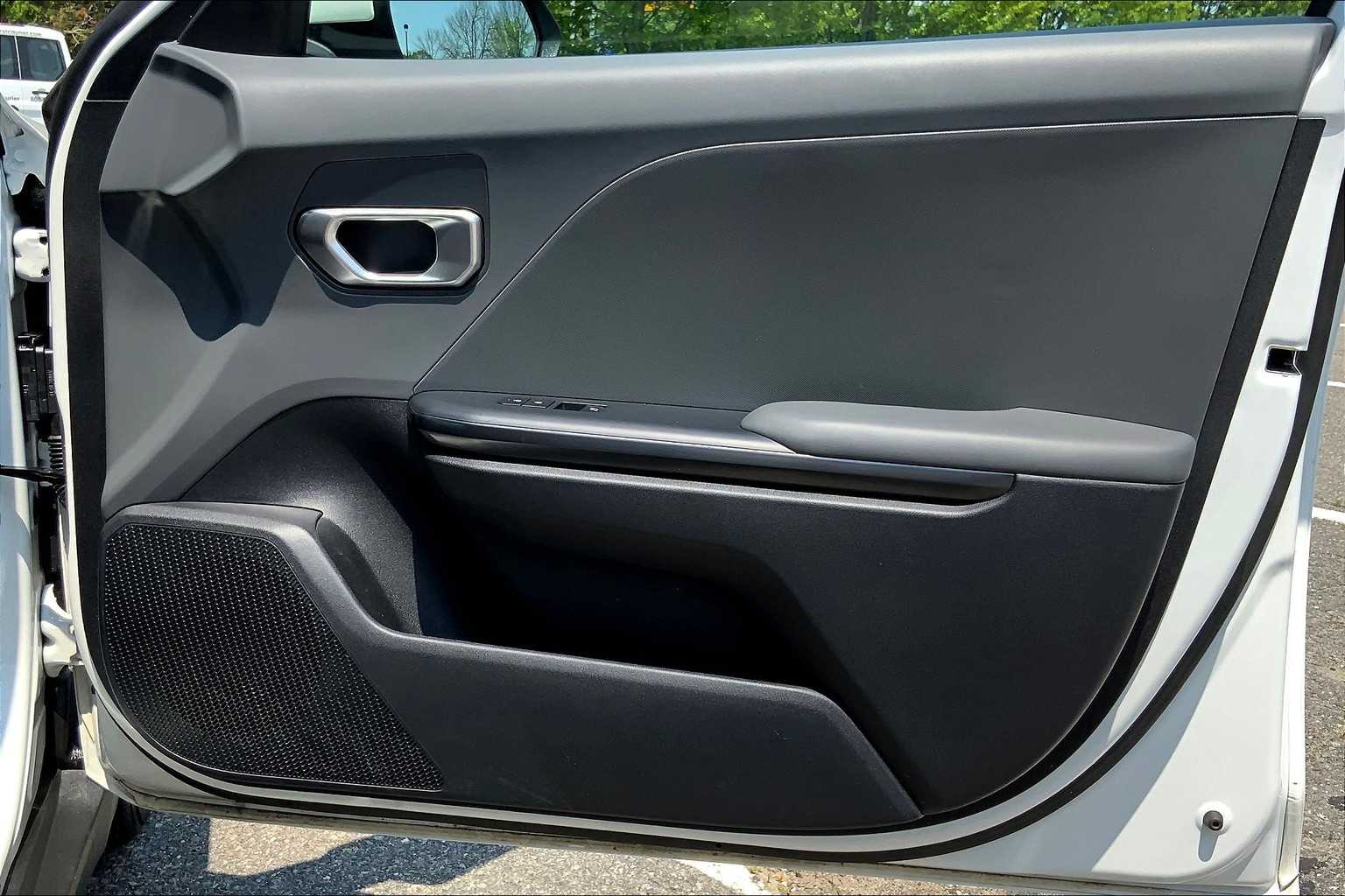 2025 Kia K4 LXS photo 20