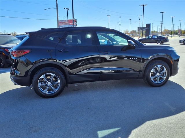 2023 Chevrolet Blazer 2LT photo 4