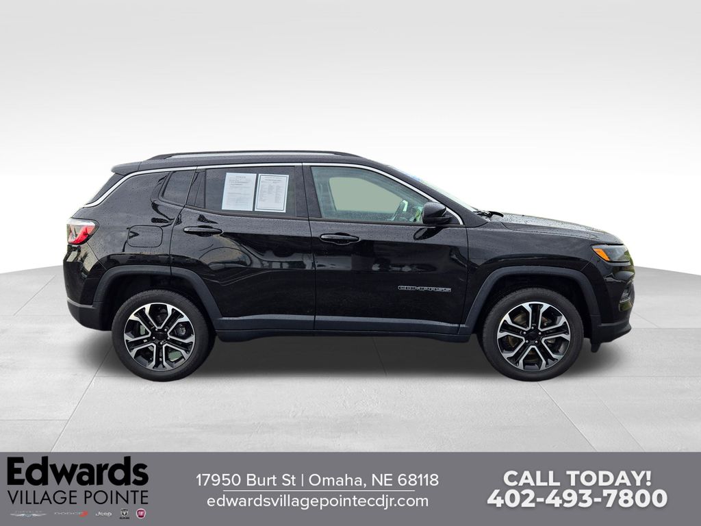2022 Jeep Compass Limited photo 2