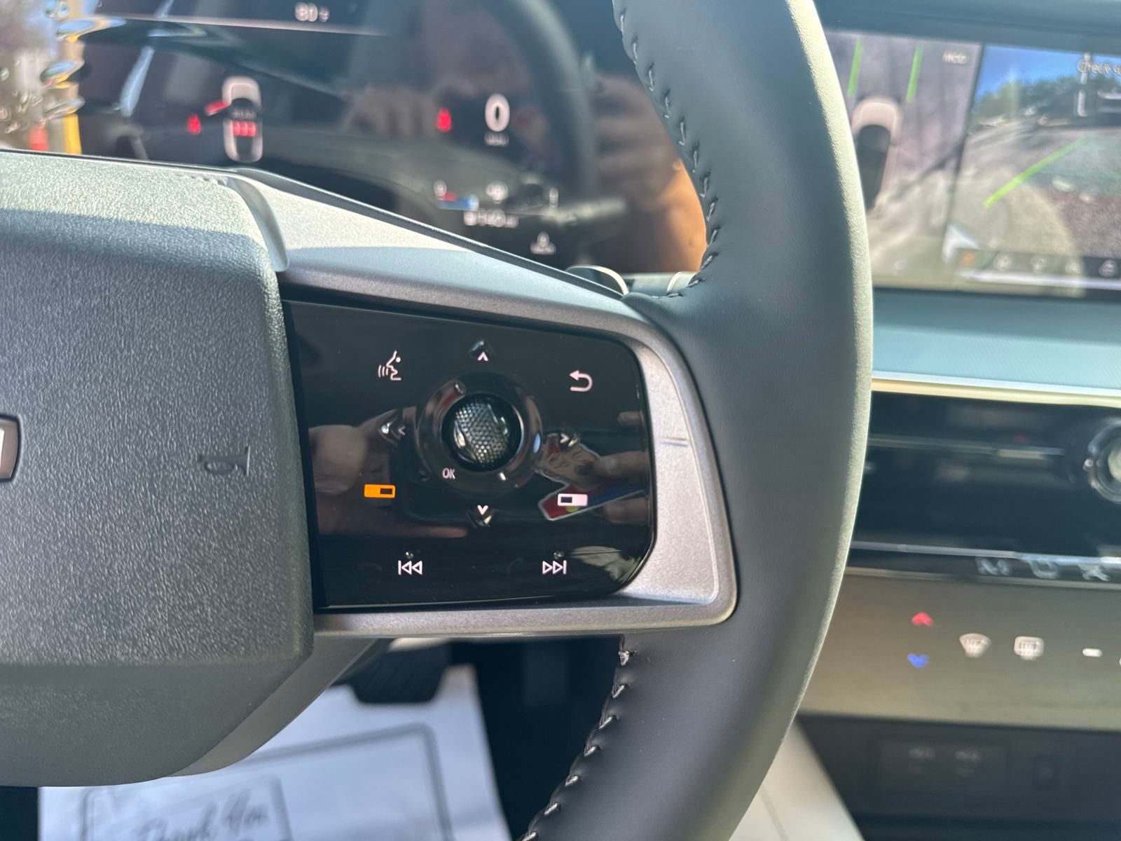 2025 Nissan Murano SL photo 17