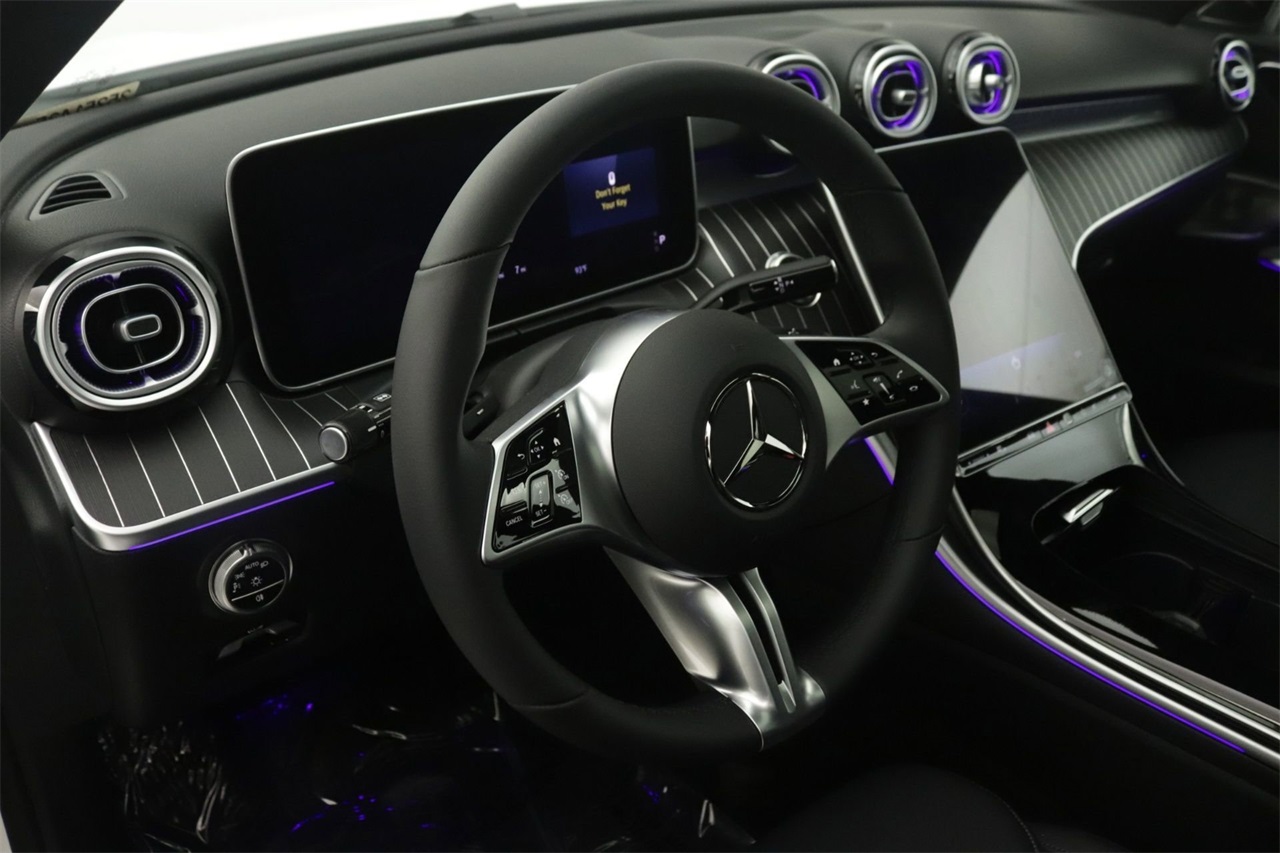 2025 Mercedes Benz C 300 photo 4