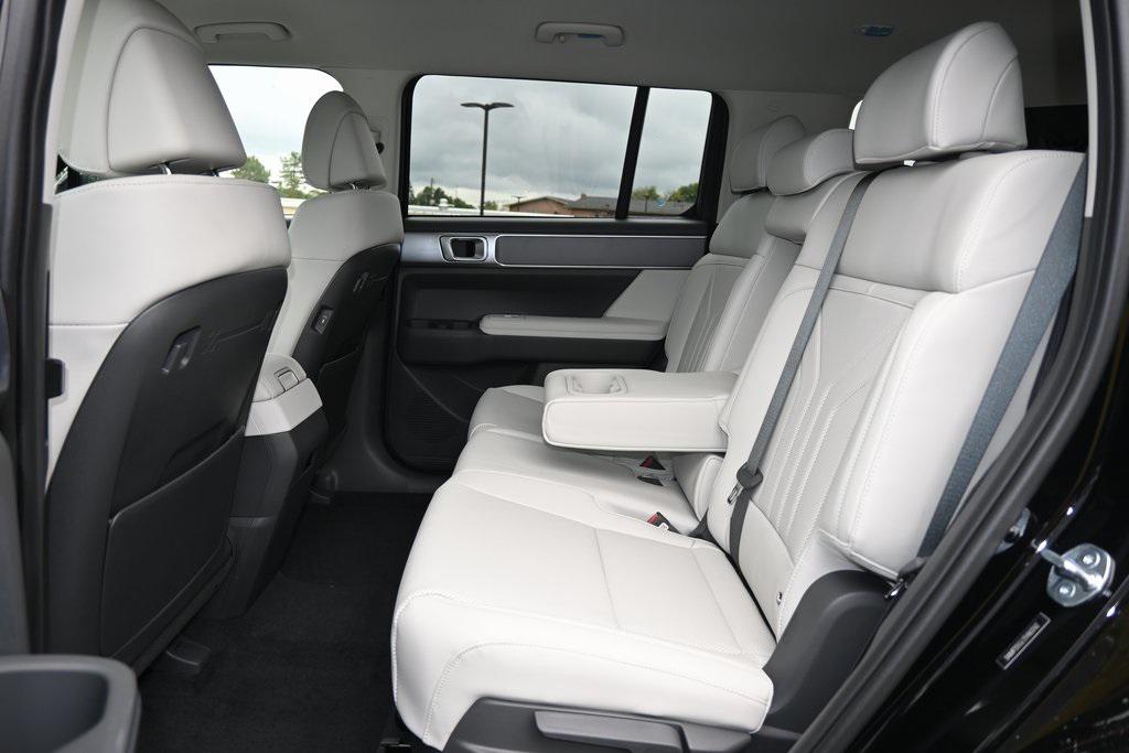 2026 Hyundai Santa Fe SEL photo 11