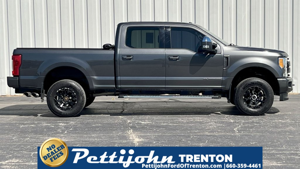 Used 2017 Ford F-250 Super Duty XLT with VIN 1FT7W2BT2HED02002 for sale in Kansas City
