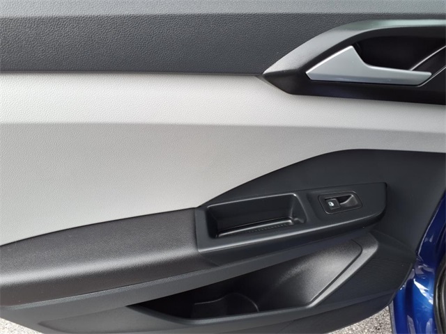 2023 Volkswagen Taos S photo 8