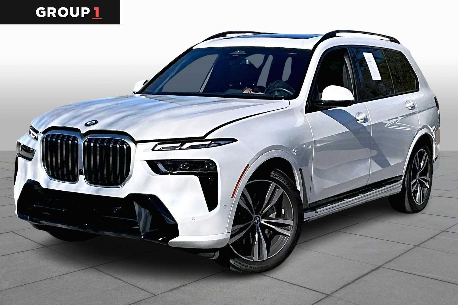 2025 BMW X7 40i's photo