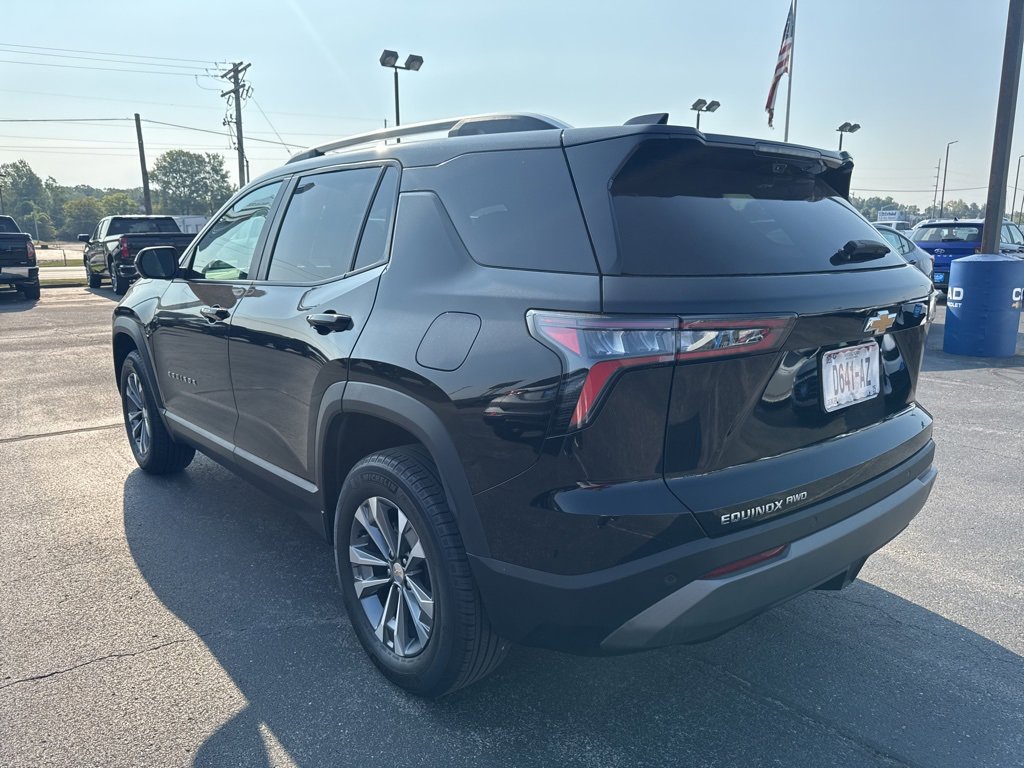 2025 Chevrolet Equinox LT photo 5