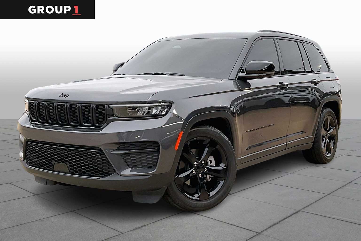 2023 Jeep Grand Cherokee Altitude's photo