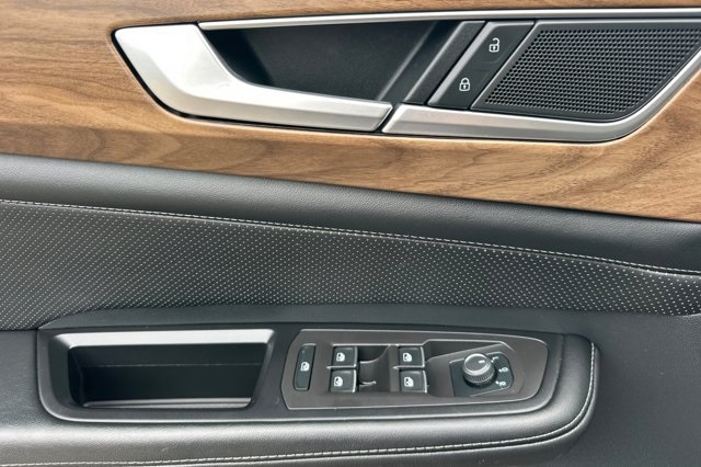 2024 Volkswagen Atlas SE Technology photo 11