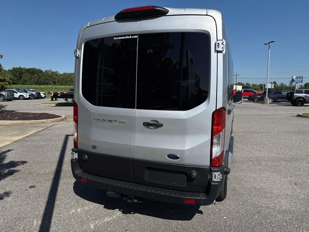 2024 Ford Transit photo 4