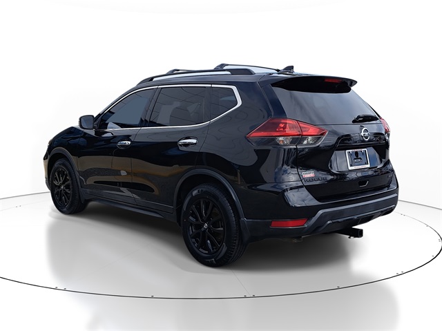 2018 Nissan Rogue SV photo 3