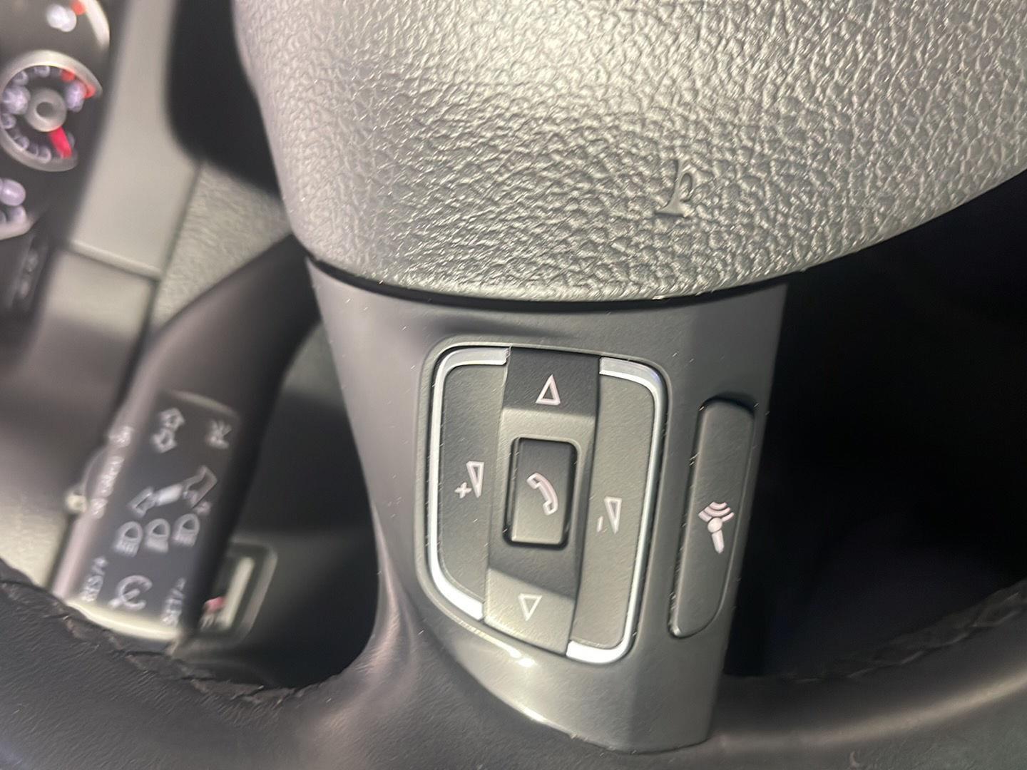 2016 Volkswagen Tiguan S photo 25