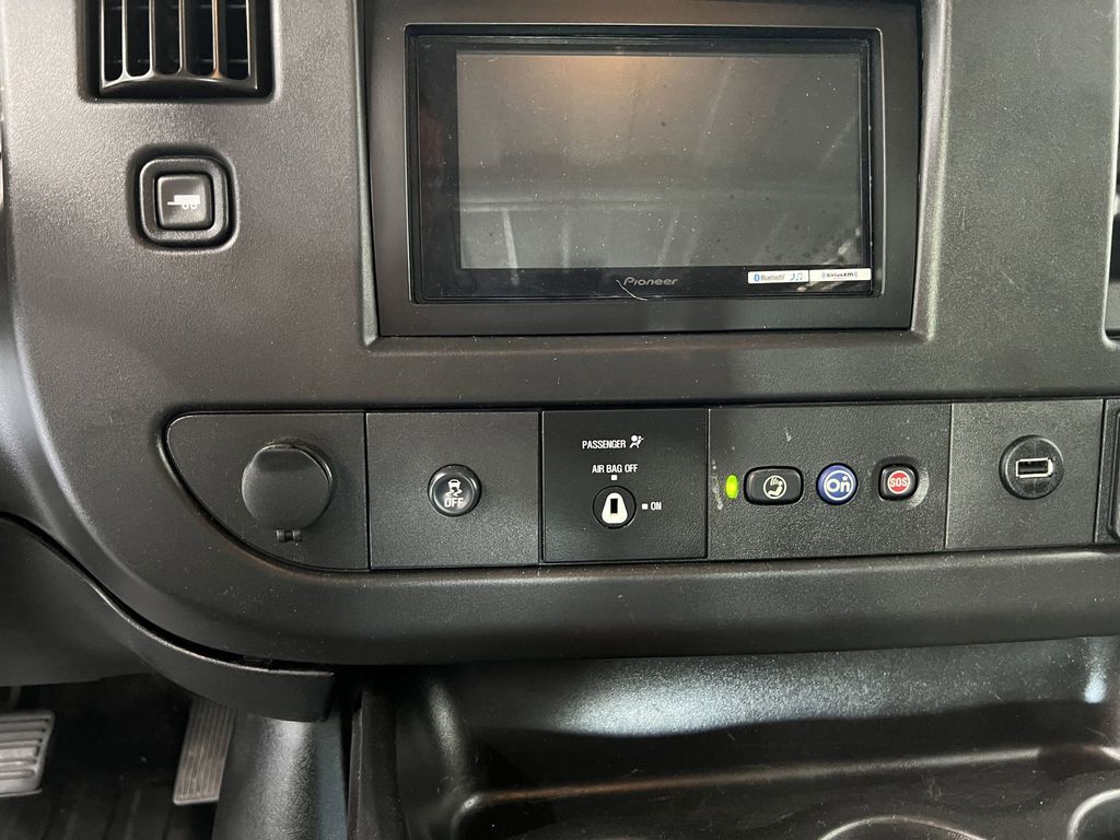2020 Chevrolet Express 2500 Work Cargo Van photo 21