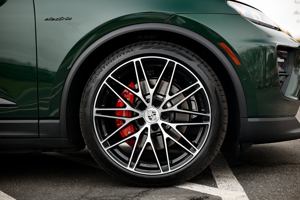 2025 Porsche Macan Electric photo 11