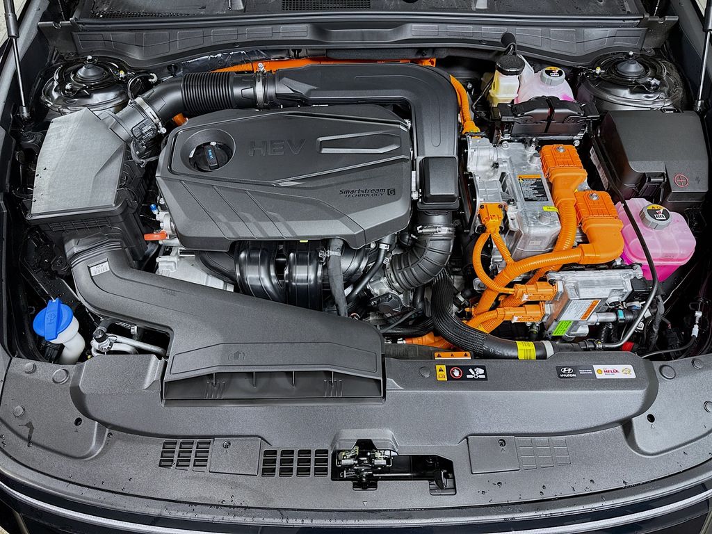 2025 Hyundai Sonata Hybrid SEL photo 28