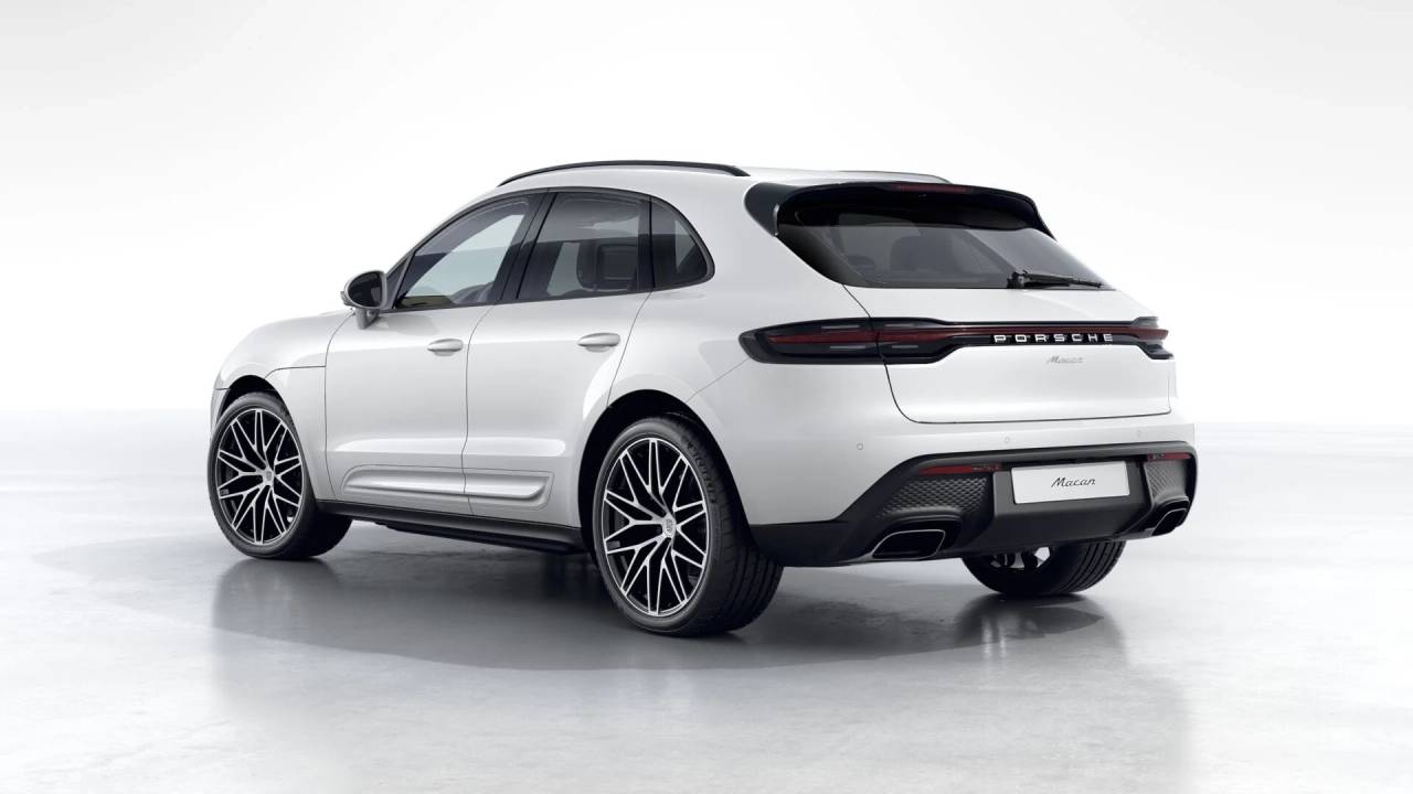 2026 Porsche Macan T photo 3