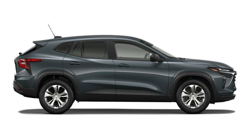 2026 Chevrolet Trax LS photo 4