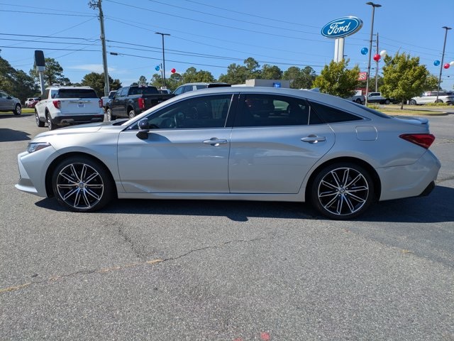 2022 Toyota Avalon Touring photo 6