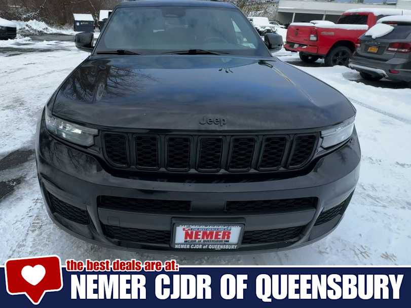 2021 Jeep Grand Cherokee Altitude photo 2