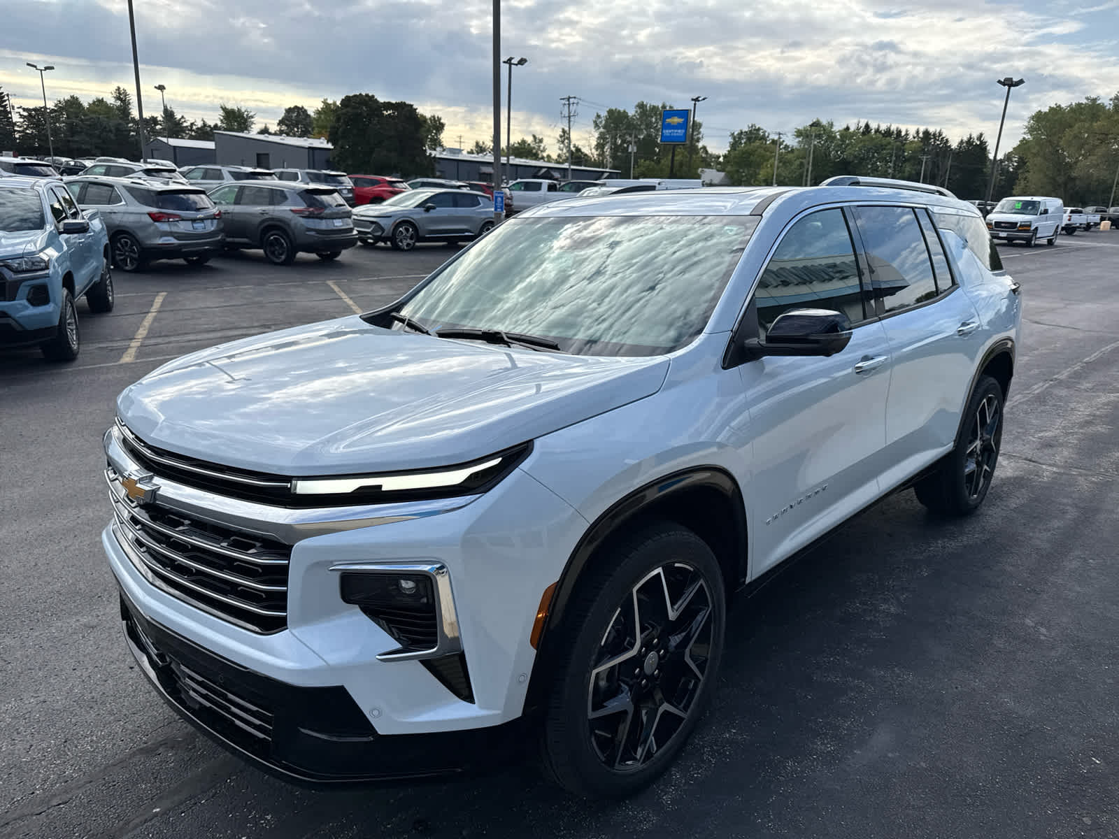 2026 Chevrolet Traverse High Country photo 12