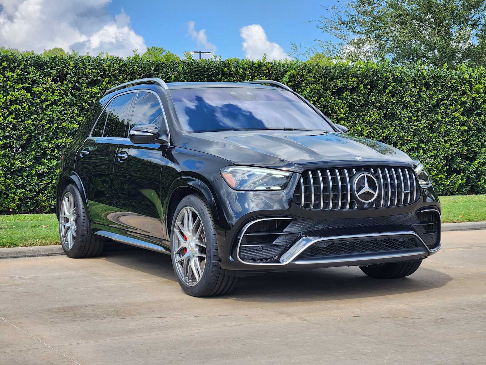 2024 Mercedes Benz GLE AMG 63 S photo 3