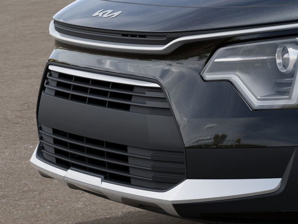 2025 Kia Niro LX photo 8