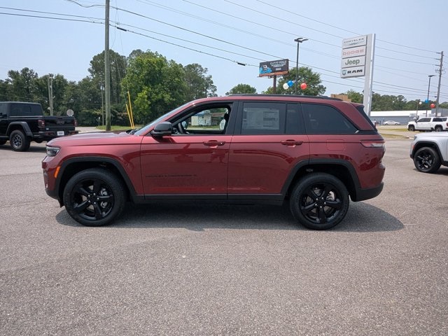 2025 Jeep Grand Cherokee Altitude X photo 3