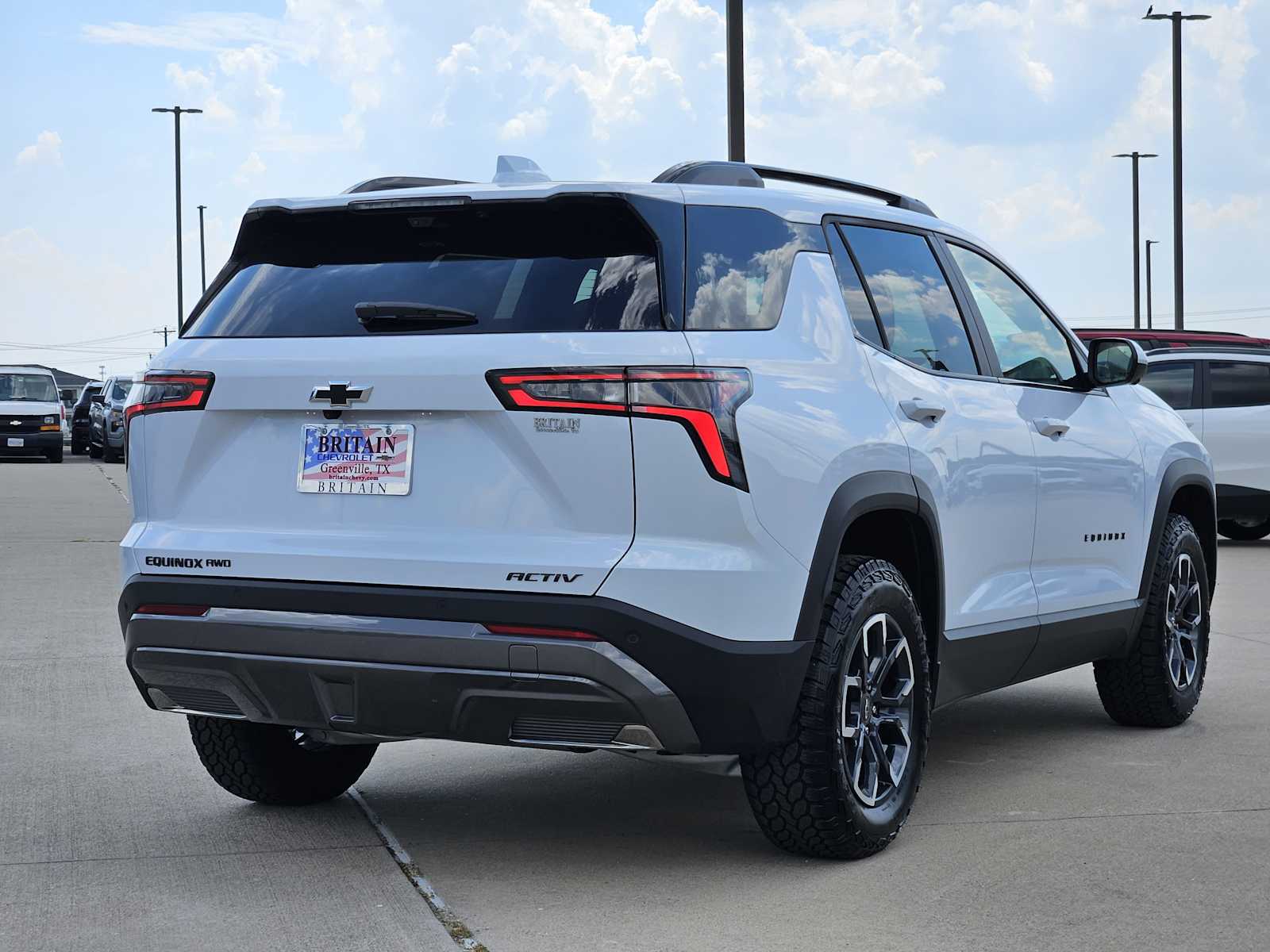2026 Chevrolet Equinox ACTIV photo 4