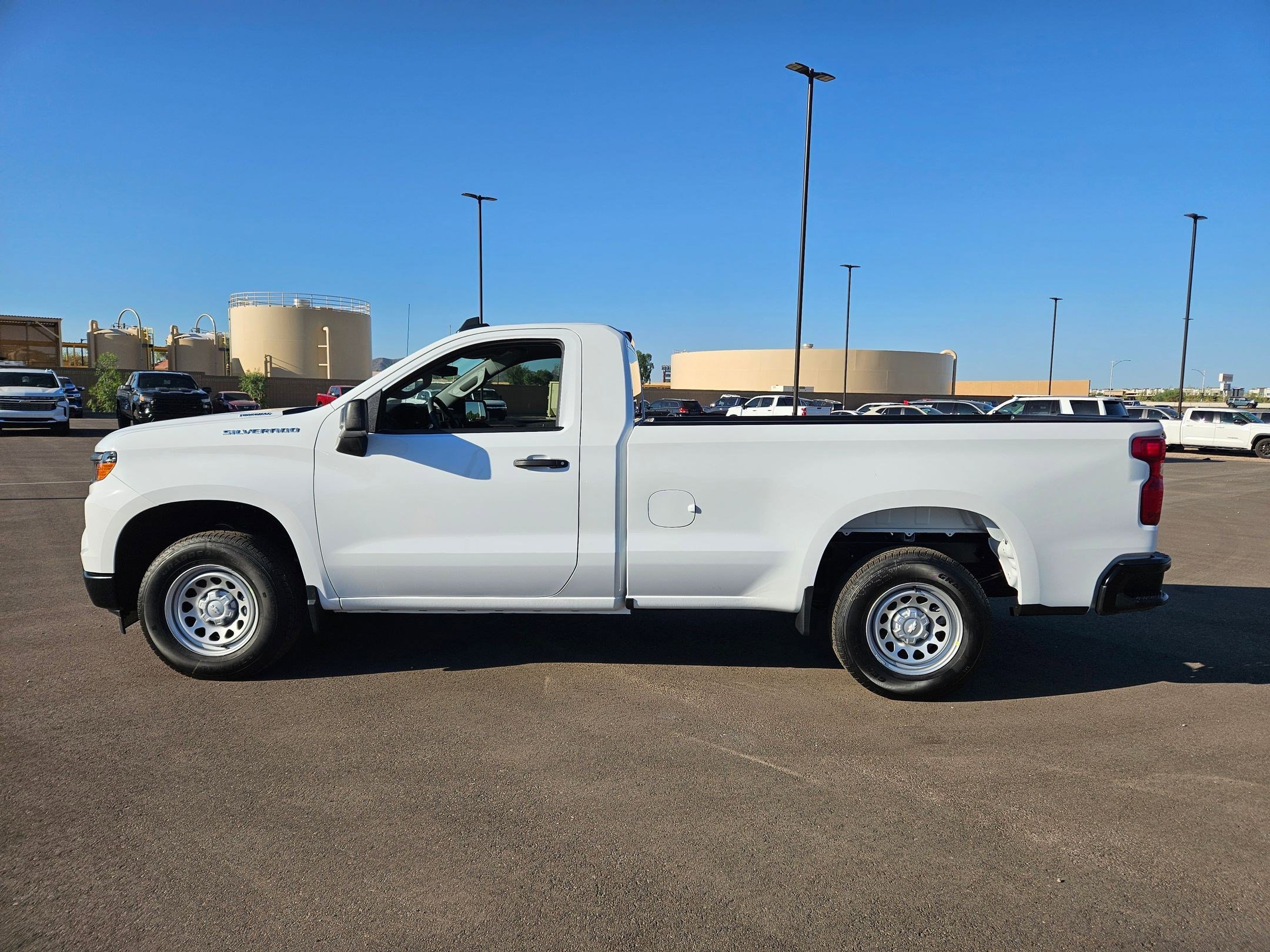 2026 Chevrolet Silverado 1500 photo 2