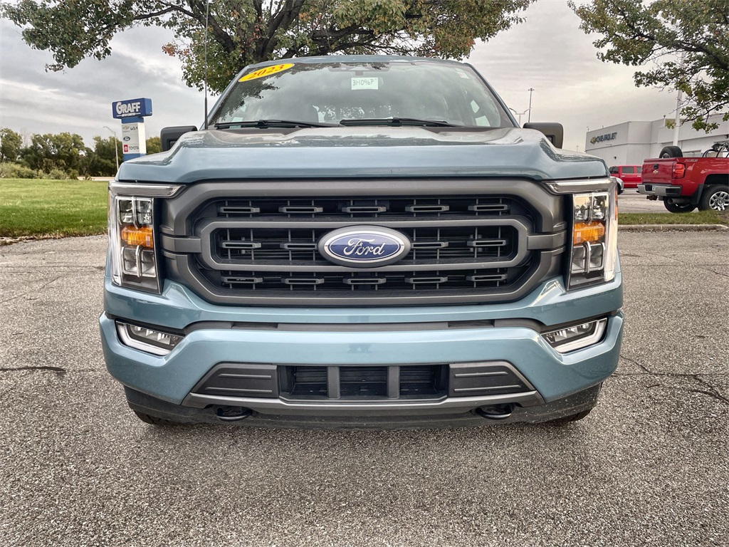 2023 Ford F-150 XLT photo 2