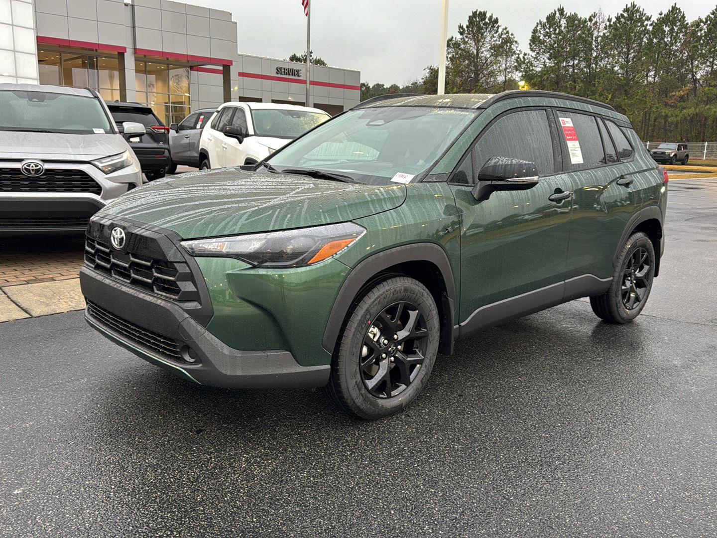 2026 Toyota Corolla Cross LE's photo